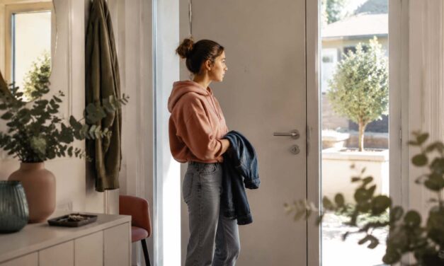 Mio figlio non esce più di casa: segnali da osservare